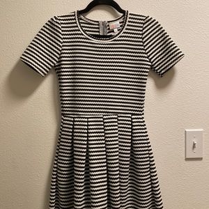 LuLaRoe Amelia Dress